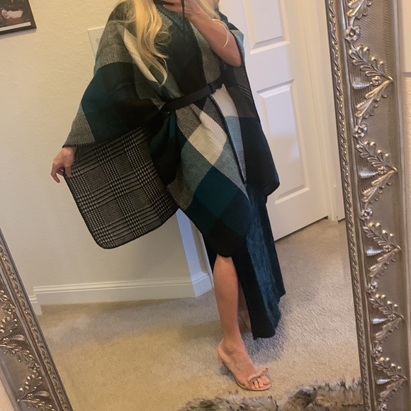 WOOLRICH Reversible blanket wrap - Picture 10 of 12